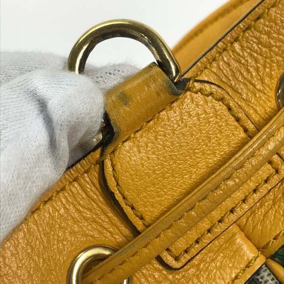 GUCCI Authentic Cream Canvas Shoulder Bag - Picture 14 of 16